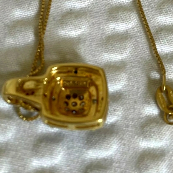 Beautiful Black and White Pendant - Picture 3 of 3